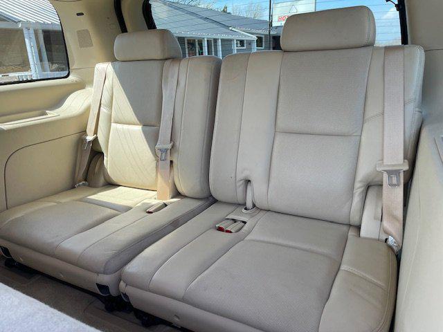 used 2007 Cadillac Escalade car, priced at $9,995