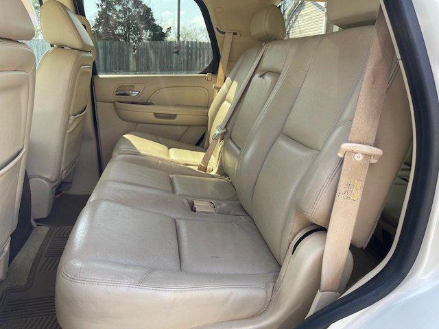 used 2007 Cadillac Escalade car, priced at $9,995