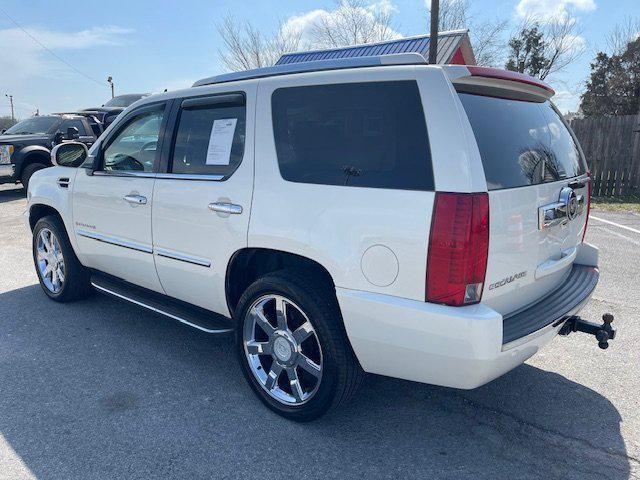 used 2007 Cadillac Escalade car, priced at $9,995