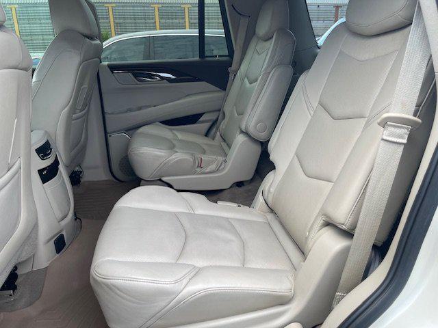 used 2015 Cadillac Escalade car, priced at $23,995