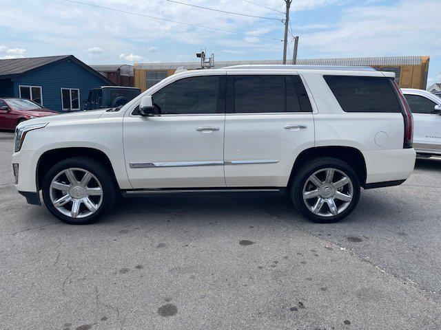 used 2015 Cadillac Escalade car, priced at $23,995