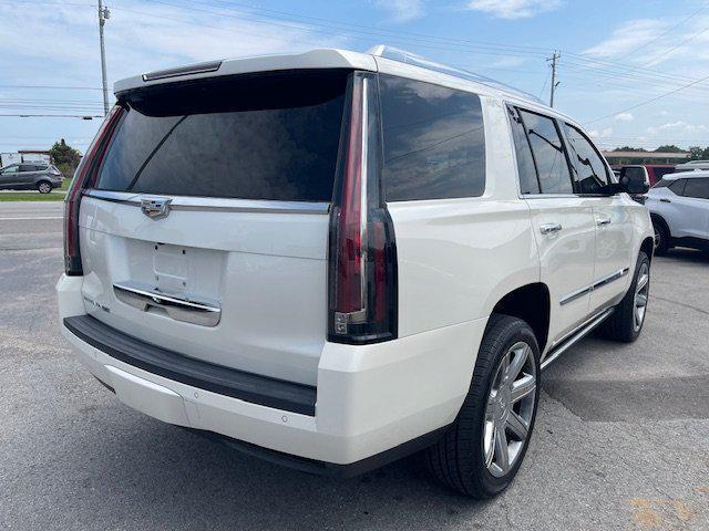 used 2015 Cadillac Escalade car, priced at $23,995