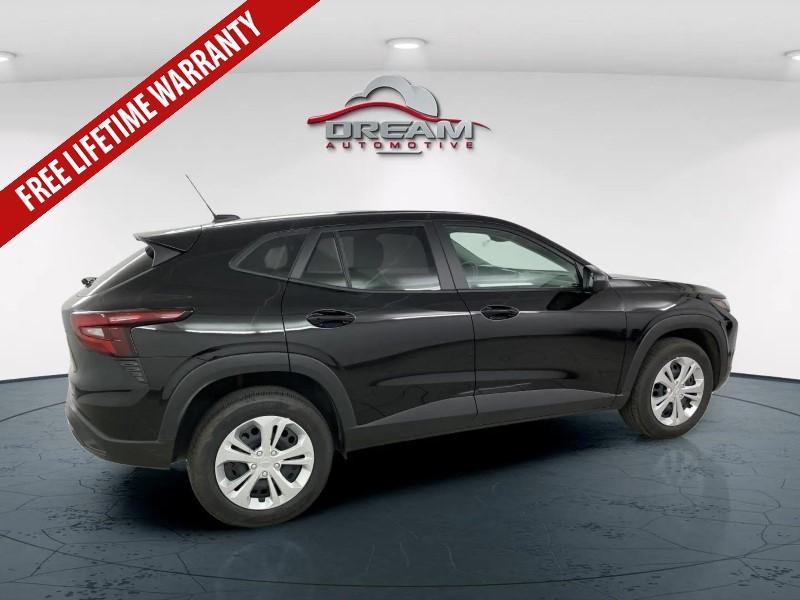 used 2025 Chevrolet Trax car, priced at $20,988