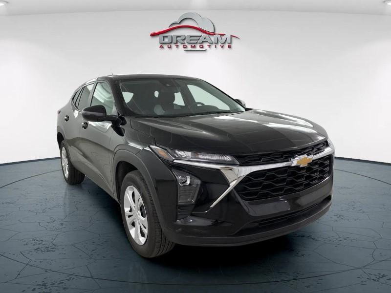 used 2025 Chevrolet Trax car, priced at $22,985
