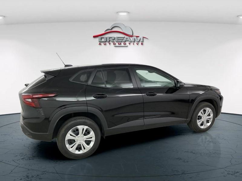 used 2025 Chevrolet Trax car, priced at $22,985