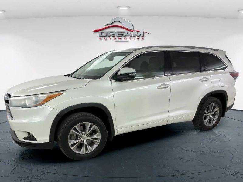 used 2015 Toyota Highlander car, priced at $15,857