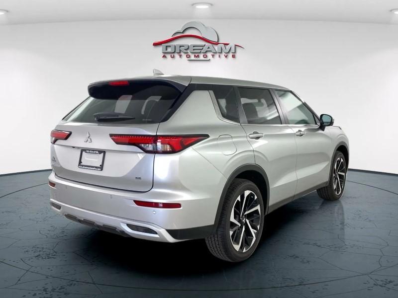 new 2024 Mitsubishi Outlander car, priced at $32,070