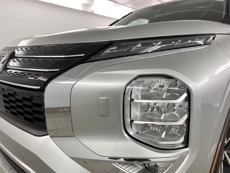 new 2024 Mitsubishi Outlander car, priced at $32,070