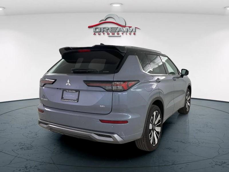 new 2025 Mitsubishi Outlander car
