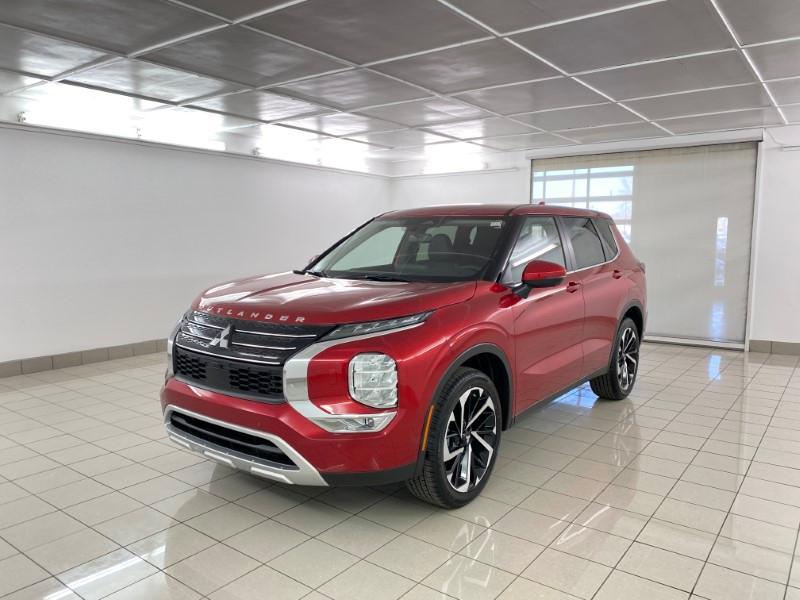 new 2024 Mitsubishi Outlander car, priced at $33,635