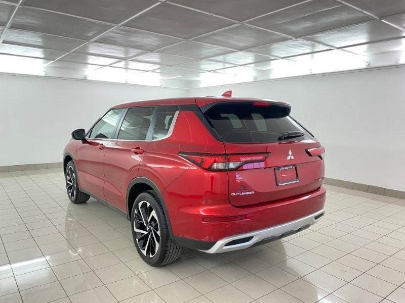 new 2024 Mitsubishi Outlander car, priced at $33,635