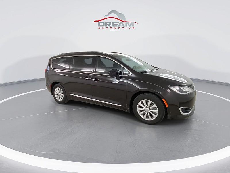 used 2018 Chrysler Pacifica car, priced at $17,250