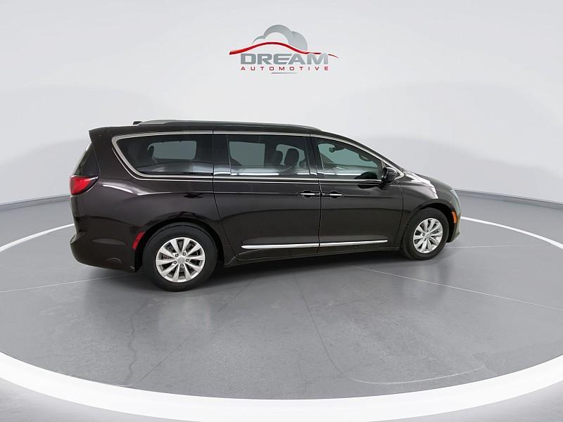 used 2018 Chrysler Pacifica car, priced at $17,250