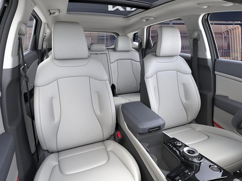 new 2025 Kia Sportage Hybrid car, priced at $32,184