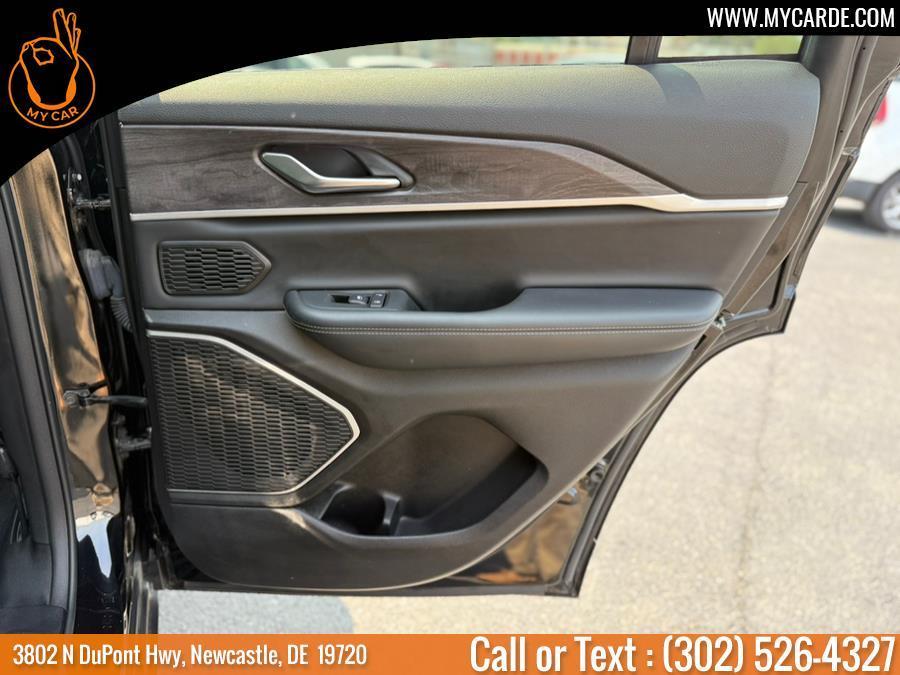 used 2022 Jeep Grand Cherokee car, priced at $31,407
