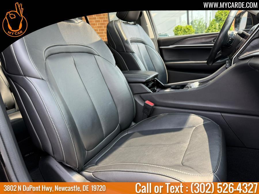 used 2022 Jeep Grand Cherokee car, priced at $31,407