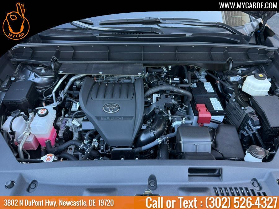 used 2023 Toyota Highlander car, priced at $32,100