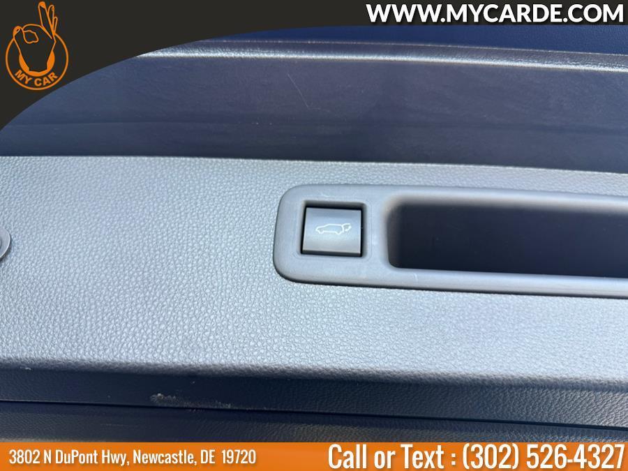 used 2023 Toyota Highlander car, priced at $36,503