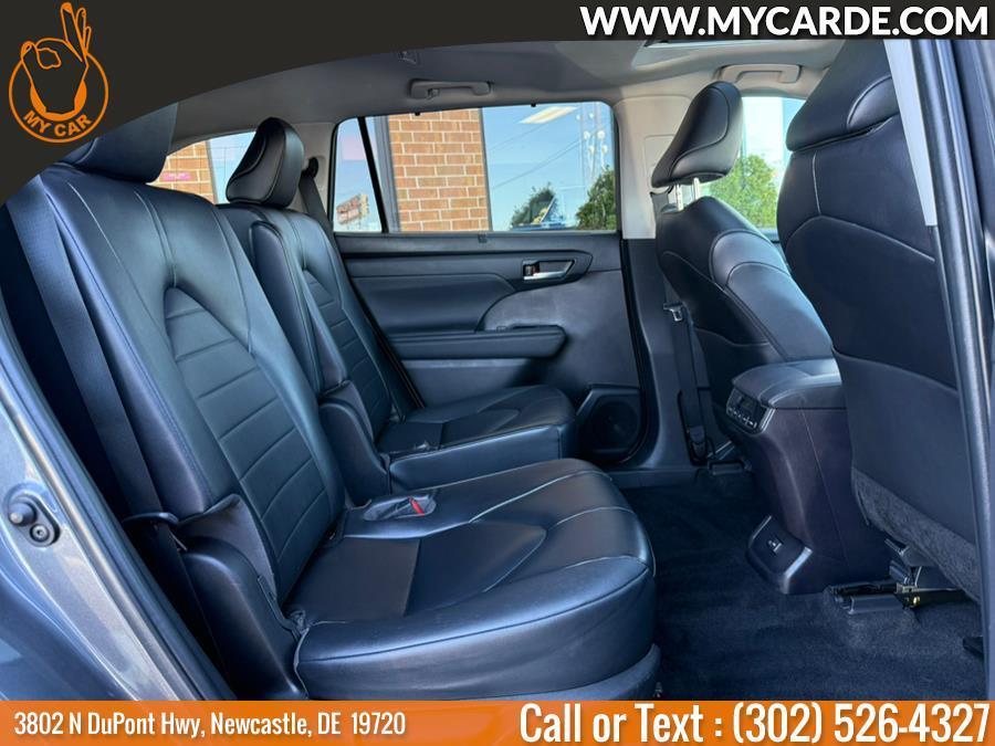 used 2023 Toyota Highlander car, priced at $36,503