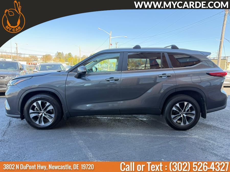 used 2023 Toyota Highlander car, priced at $36,503