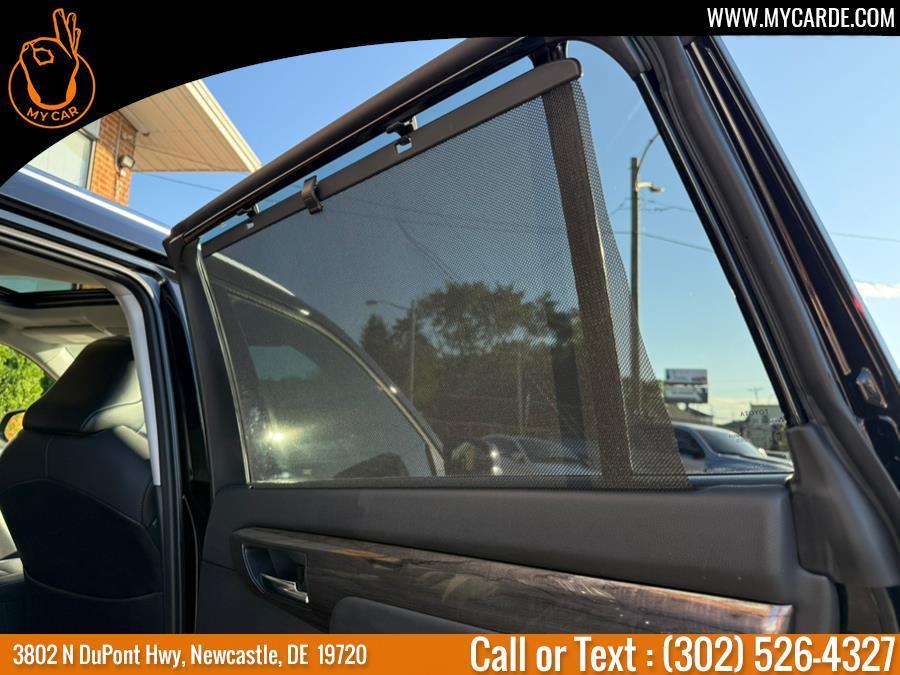 used 2021 Toyota Highlander car, priced at $32,460