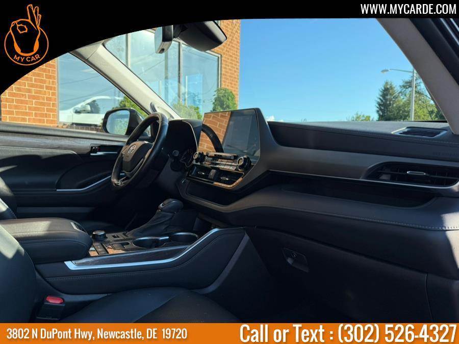used 2021 Toyota Highlander car, priced at $32,460