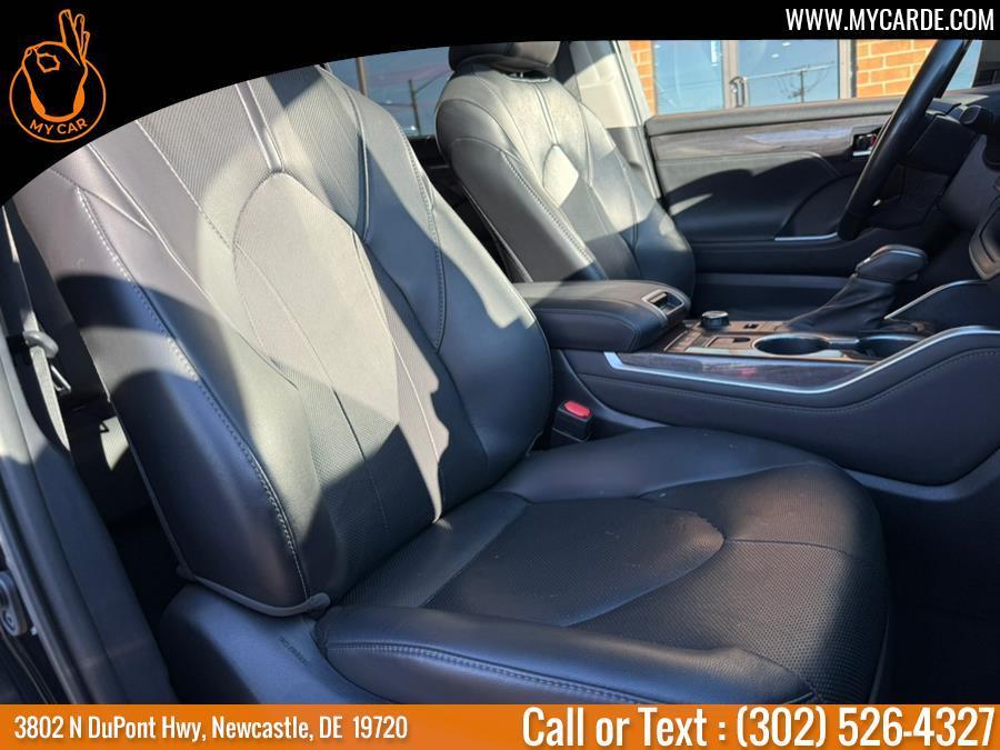 used 2021 Toyota Highlander car, priced at $32,460