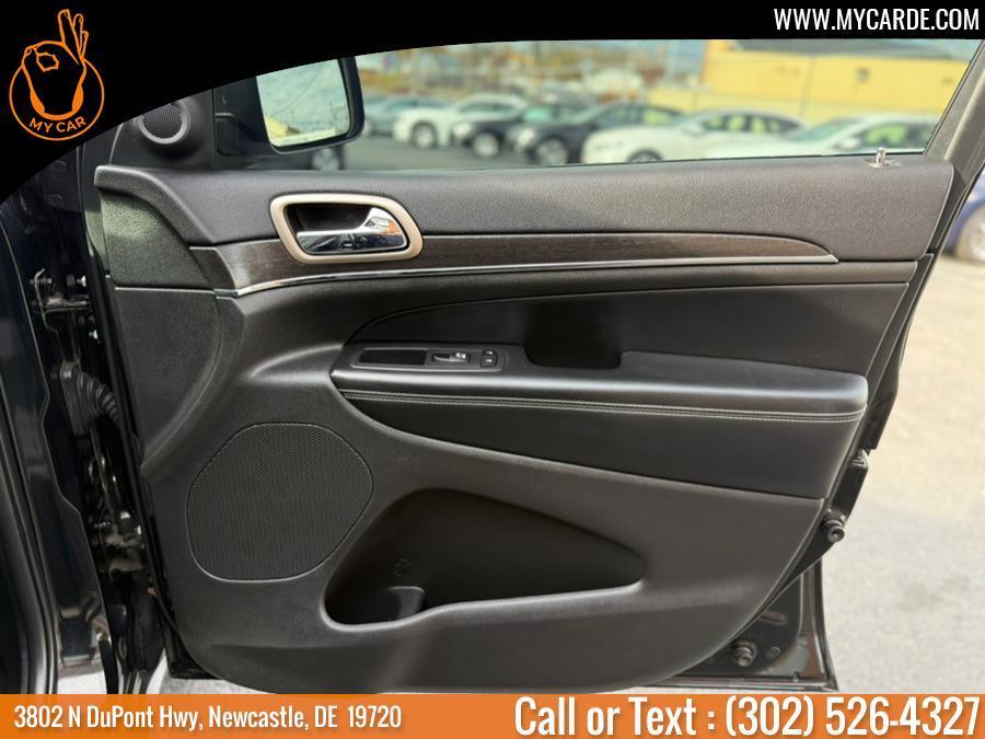 used 2017 Jeep Grand Cherokee car, priced at $17,418