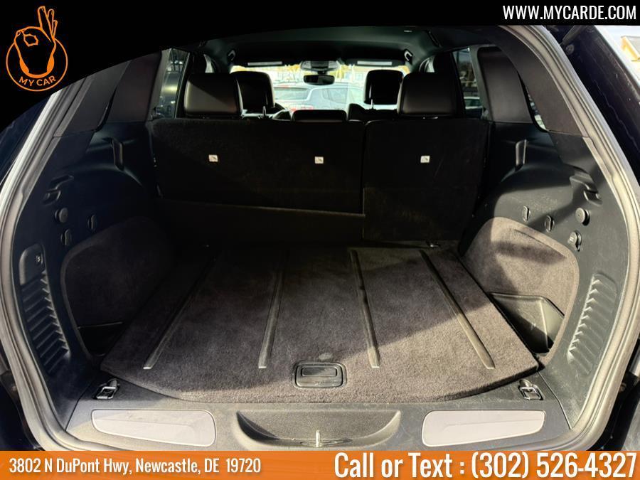 used 2017 Jeep Grand Cherokee car, priced at $17,418