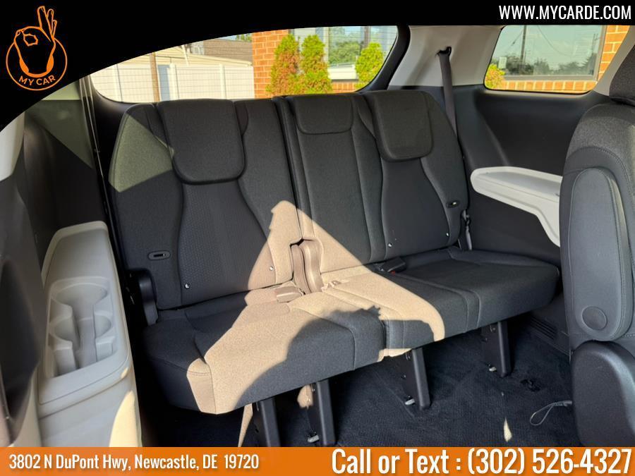 used 2023 Kia Carnival car, priced at $23,970