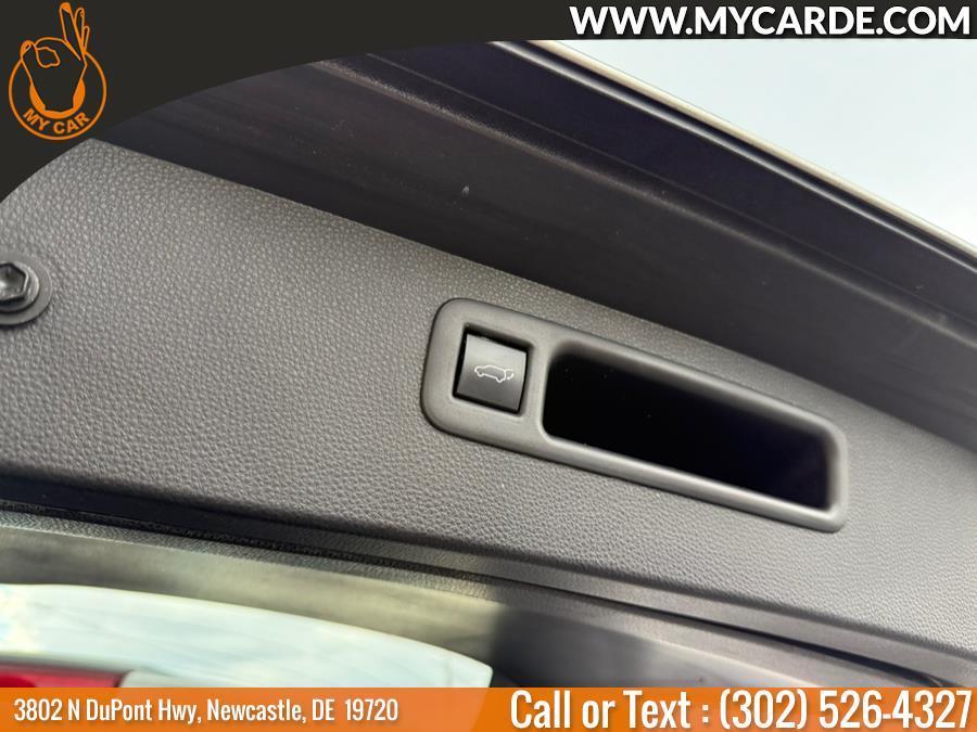 used 2022 Toyota Highlander car, priced at $30,444
