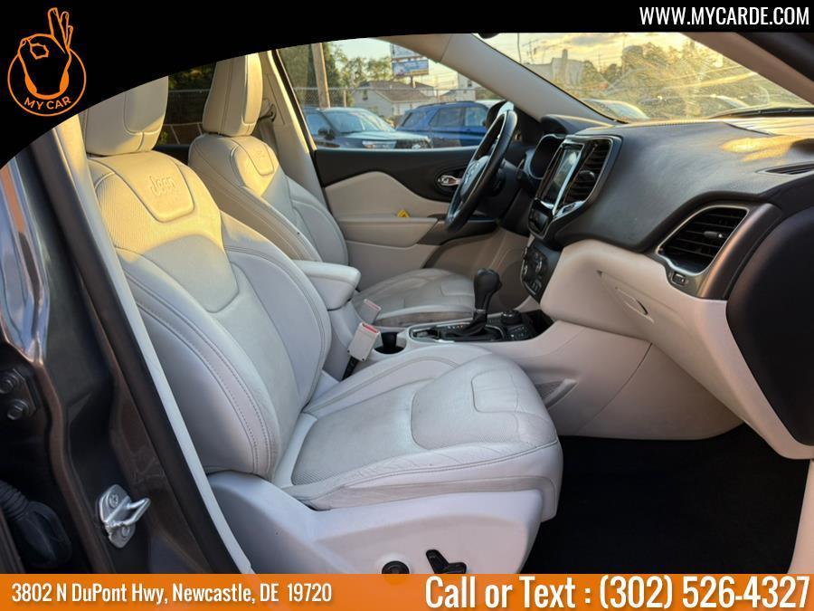 used 2020 Jeep Cherokee car, priced at $16,490