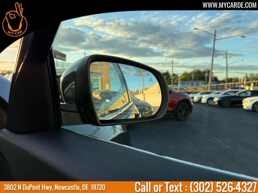 used 2020 Jeep Cherokee car, priced at $16,490