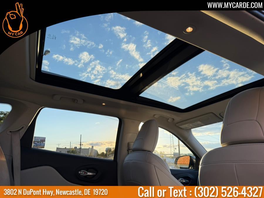 used 2020 Jeep Cherokee car, priced at $16,490