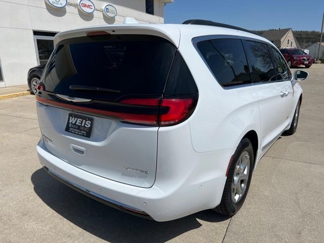 used 2022 Chrysler Pacifica car, priced at $37,600