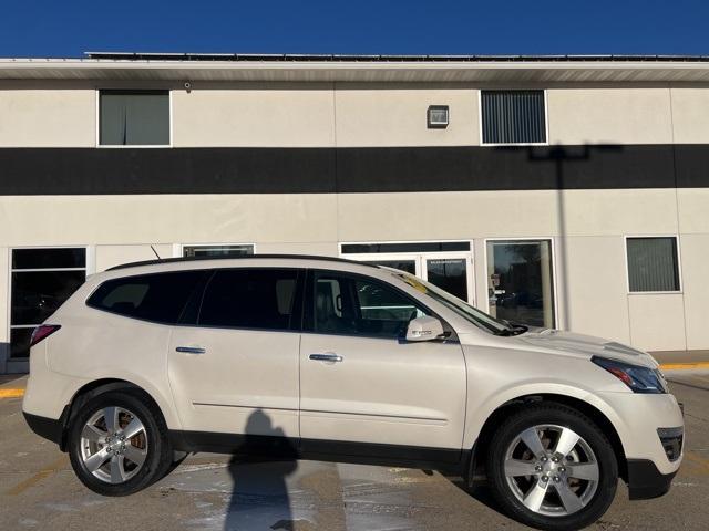 used 2015 Chevrolet Traverse car, priced at $9,500