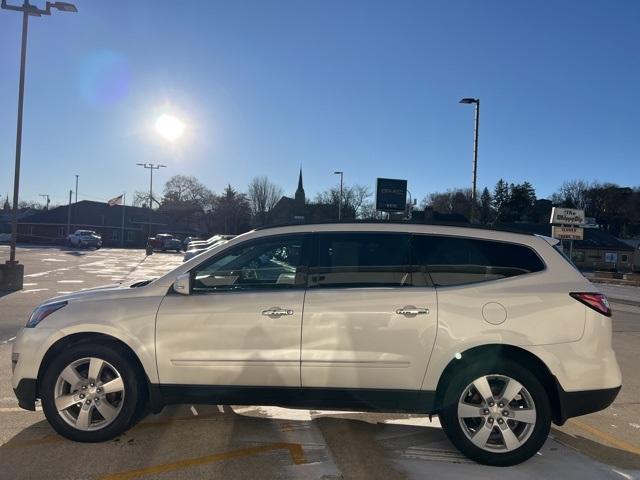 used 2015 Chevrolet Traverse car, priced at $10,500