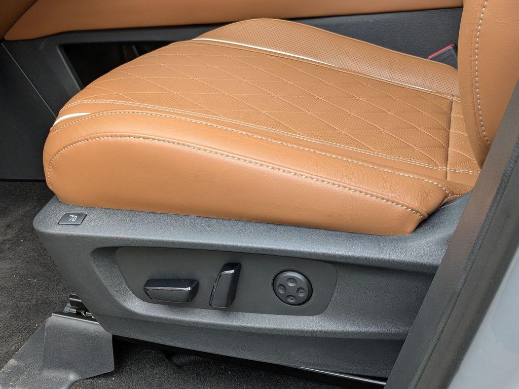 new 2025 INFINITI QX60 car, priced at $66,550