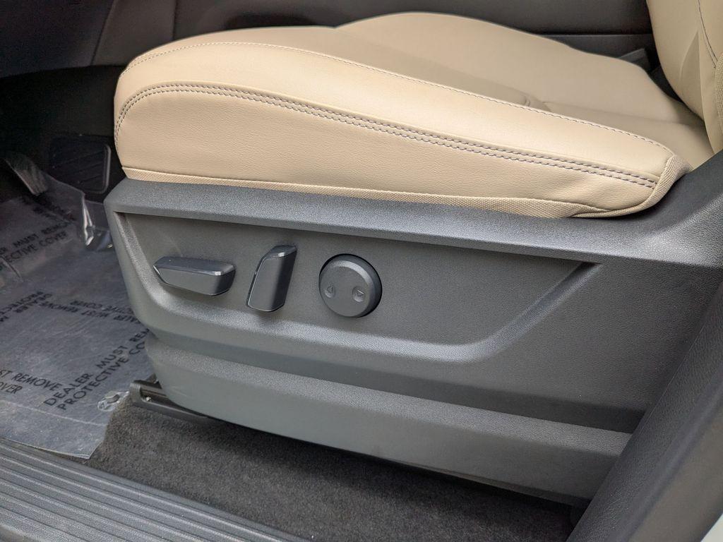 new 2025 INFINITI QX80 car, priced at $83,901