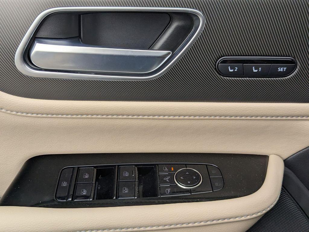 new 2025 INFINITI QX80 car, priced at $83,901