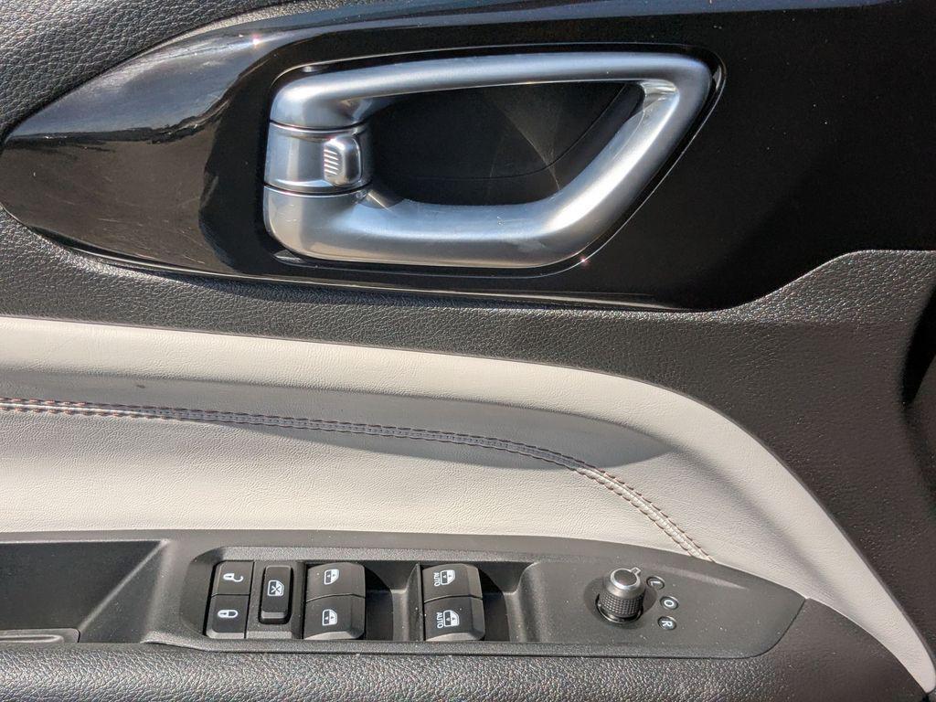 used 2023 Jeep Compass car, priced at $21,388