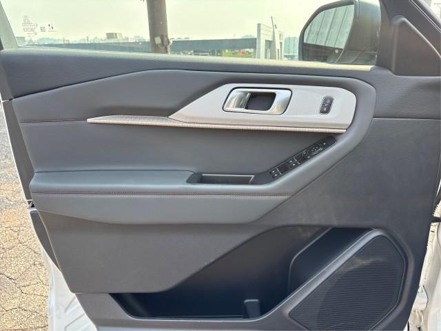 new 2025 Ford Explorer car, priced at $42,750