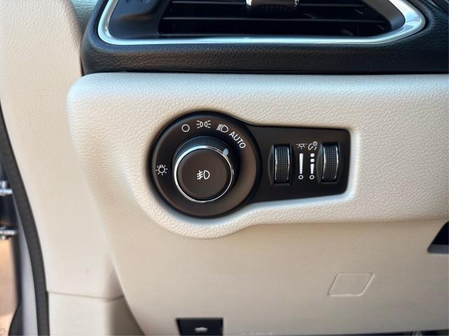 used 2018 Chrysler Pacifica car, priced at $15,081