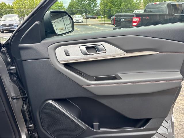 new 2025 Ford Explorer car, priced at $48,376