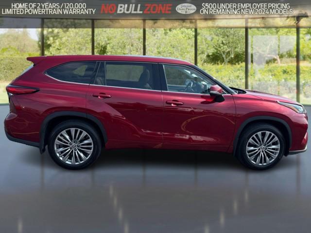 used 2021 Toyota Highlander car, priced at $39,405