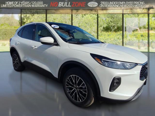 new 2025 Ford Escape PHEV car, priced at $41,552