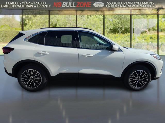 new 2025 Ford Escape PHEV car, priced at $41,552