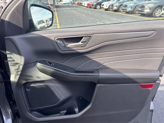 new 2025 Ford Escape car, priced at $33,528