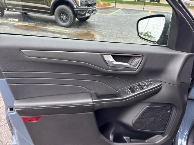 new 2025 Ford Escape PHEV car, priced at $39,679
