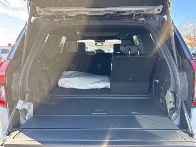 new 2025 Ford Expedition car, priced at $84,735